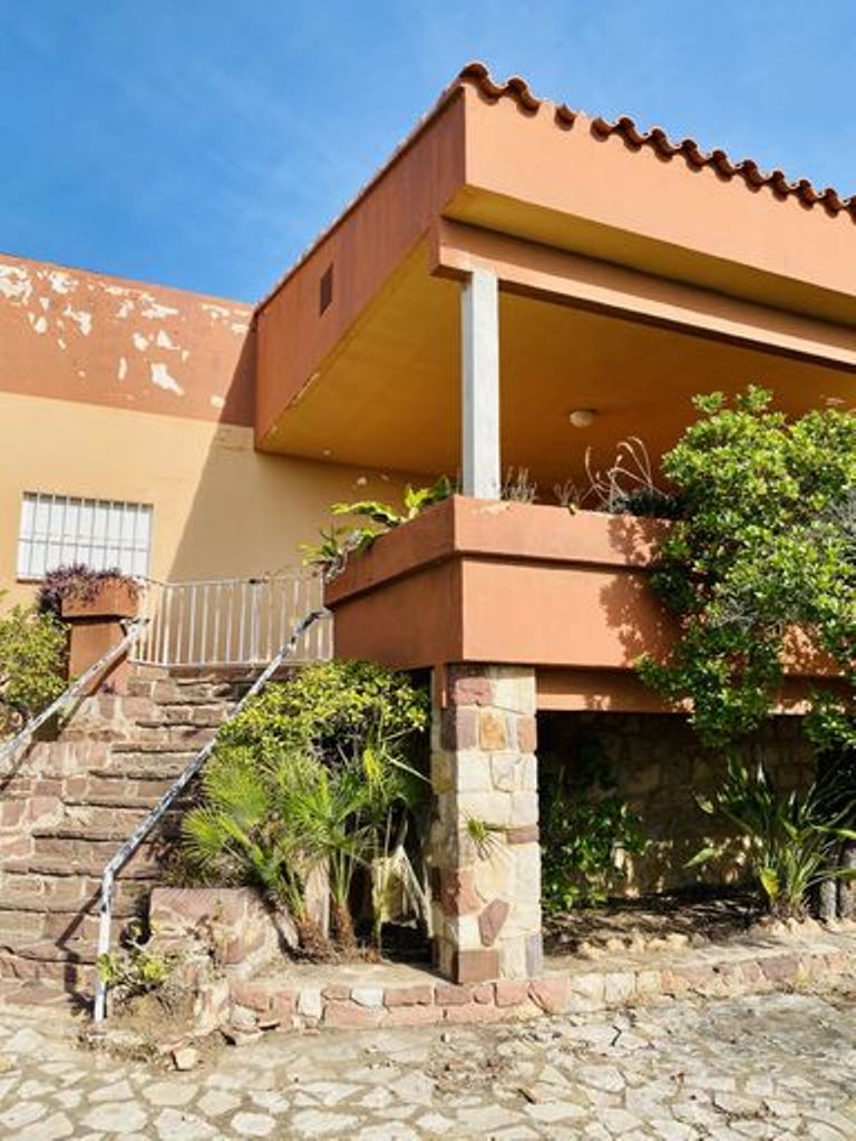 Inmobiliaria Marvic vende Chalet en el Desierto de las Palmas