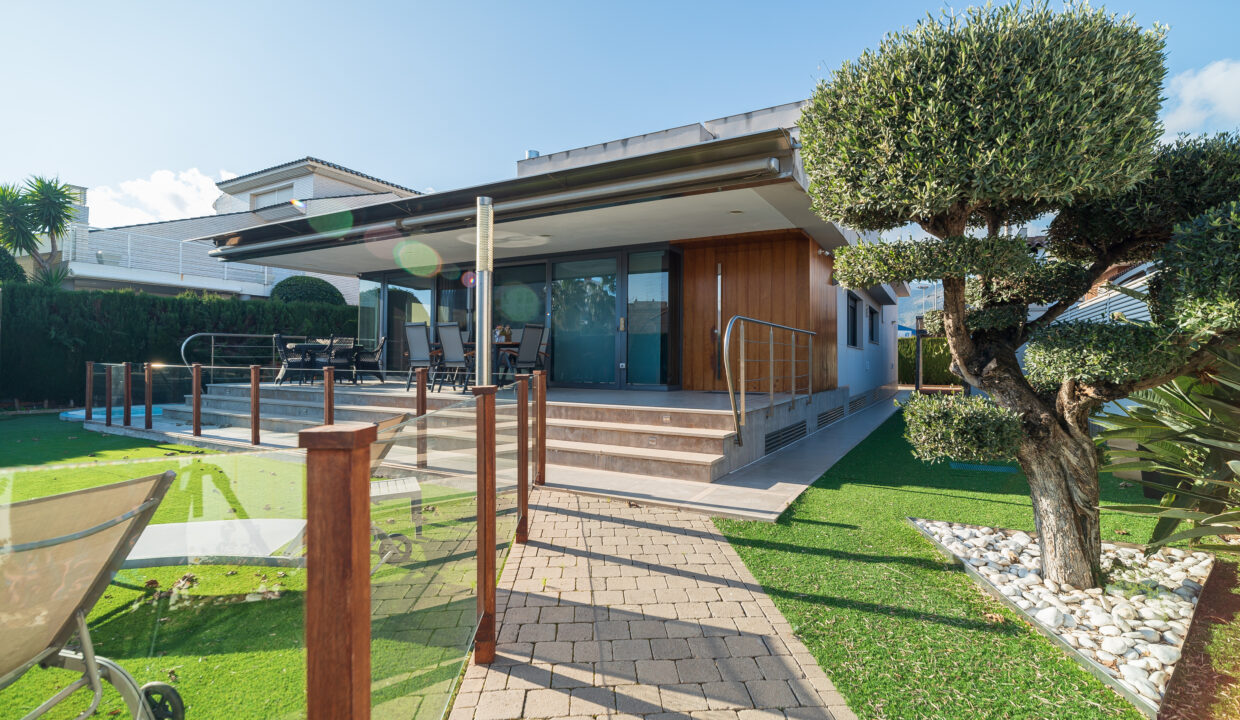 Villa Gran Avenida 216, f01