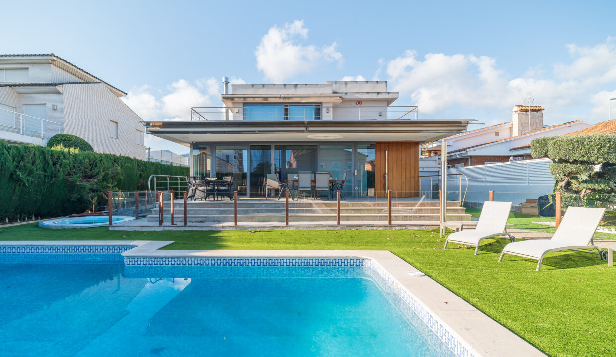 Villa Gran Avenida 216, f02