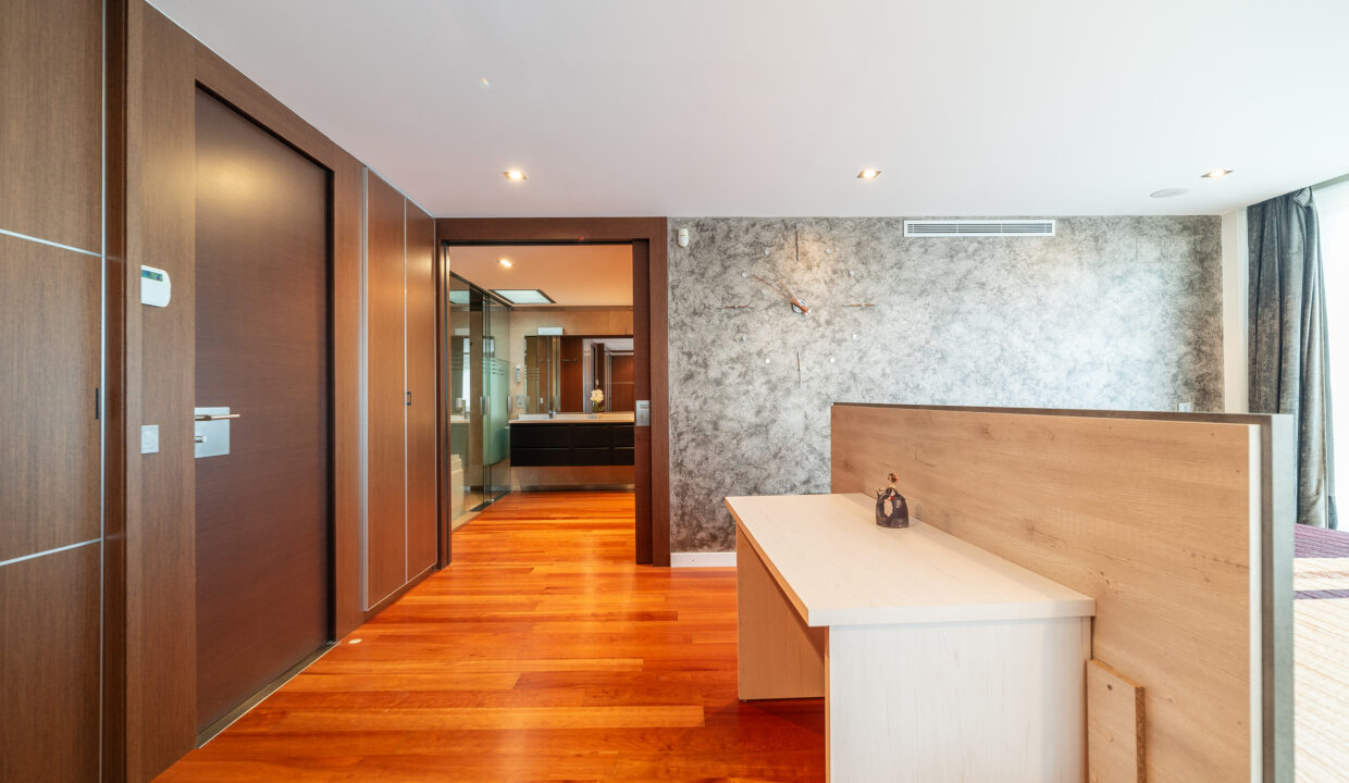 Villa Gran Avenida 216, f33