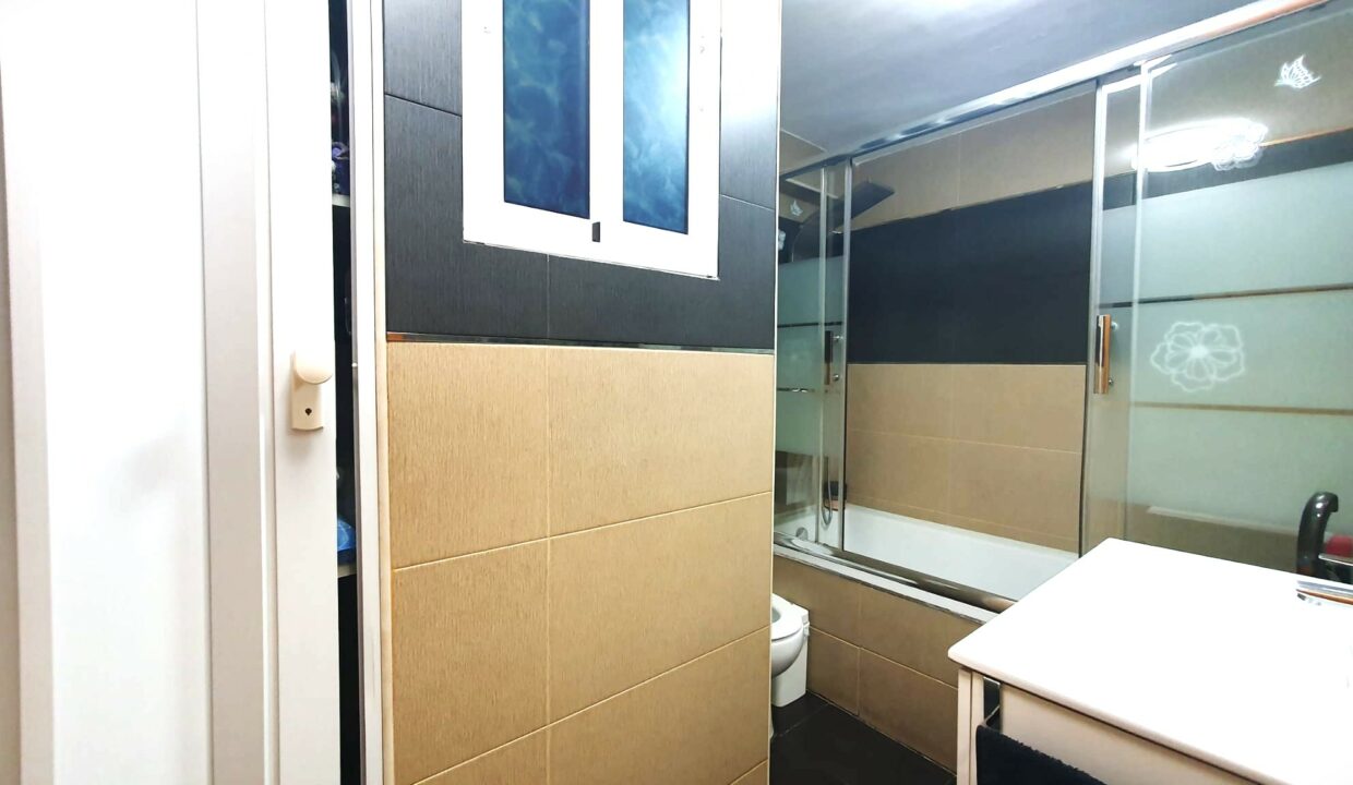 BAÑO 1