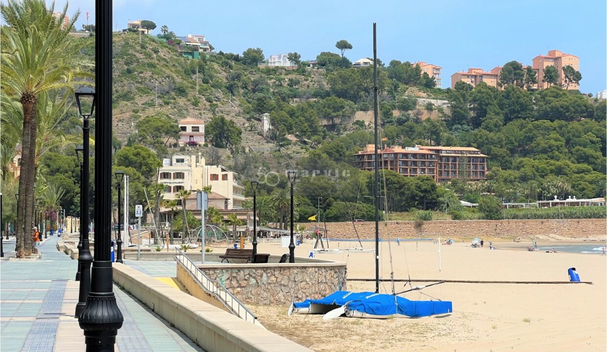 Skorpios 8º-C, f77