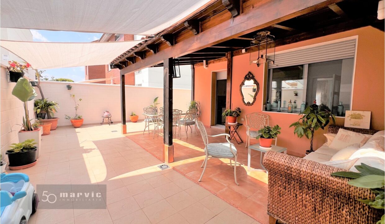 Riu Cervol 8, f47, sin persona