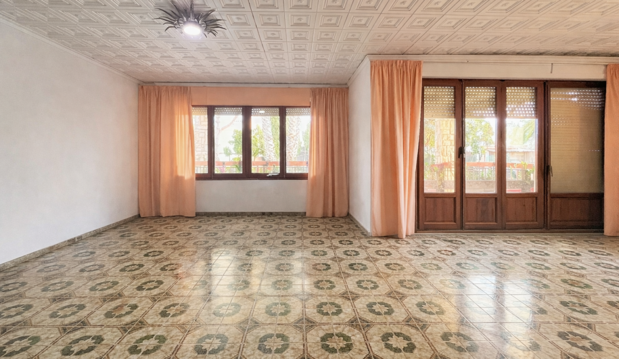 Villa Acequia Motor Serradal, f50b (estancia vacía)